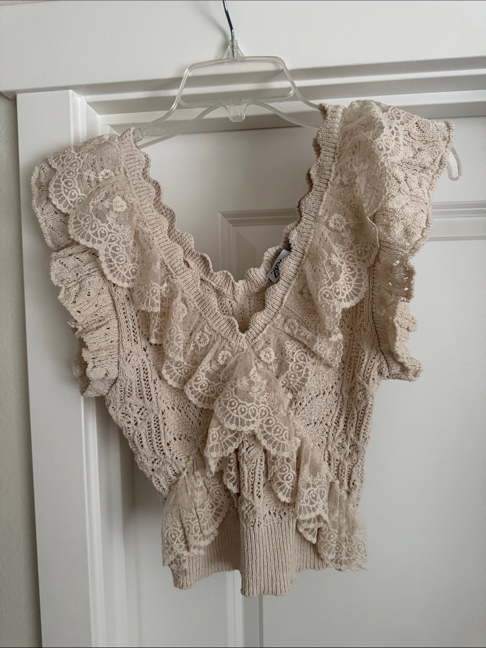 ZARA Cream Lace Ruffle Blouse